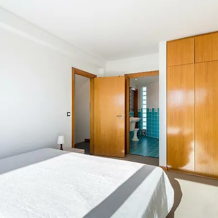 Whome | Praia Azul Beach House Casa de Férias Silveira (Lisbon)